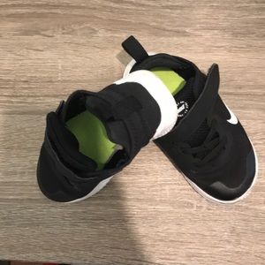 Nike toddler sneakers